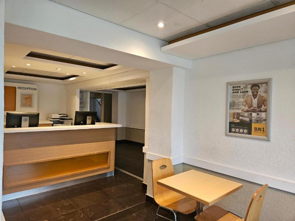 Sun1 O.R.Tambo Hotell Johannesburg Exteriör bild